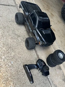 Traxxas Slash 2wd Brushless Custom Monster RC Truck Hobbywing  - Picture 1 of 12