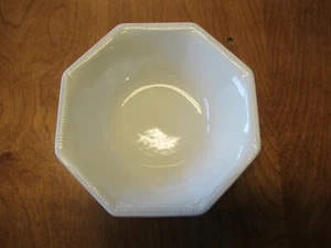 Johnson Bros England HERITAGE WHITE Coupe Cereal Bowl 7" 1 ea 8 available - Picture 1 of 12