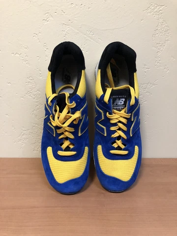 New Balance 574 Shoes in Golden State Warriors colors Cover