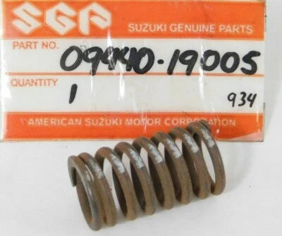 1 NOS Genuine 1969-1975 Suzuki GT250 T250 Hustler Clutch Spring OEM 09440-19005 - Image 1 of 3