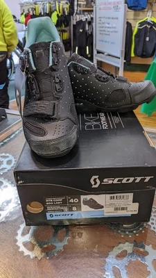 Scott Mujer MTB Comp Boa Zapatillas Ciclismo,40/8 Negro/Verdelado, 2 Agujeros, ¡Nuevo en la Caja! Foto 1 de 4