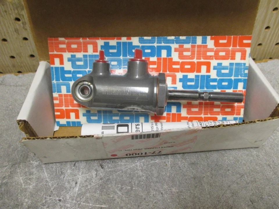 NOS Tilton 77-1000 Brake Master Cylinder 77 Series 1" Bore - Изображение 1 из 1