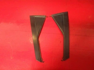 05-07 FORD FOCUS EXTERIOR REAR BACK DOOR PLASTIC TRIM MOLDING COVER LEFT & RIGHT - Picture 1 of 3