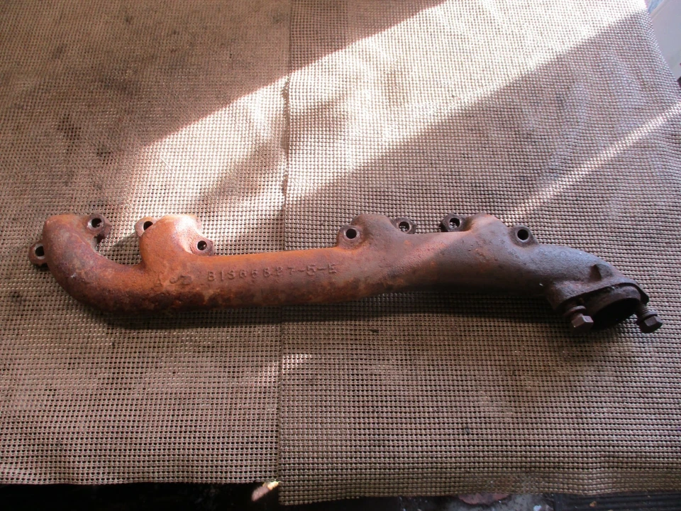 Buick Electra Wildcat Riviera 1964 1965 1966 401 425 LH colector de escape 1366827 Foto 1 de 4