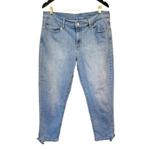 Levi's | Pantalones de mezclilla ajustados de tiro alto lavado claro talla 14 - Imagen 1 de 9