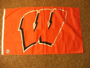 Rote "W" Wisconsin 3' x 5' Indoor/Outdoor Banner Flagge mit Ösen zum Aufhängen  - Bild 1 von 6