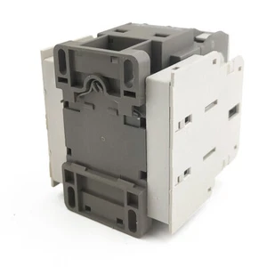 3P Contactor For LS MC-32A MC32A 2NO 2NC 110V 32A - Picture 1 of 6