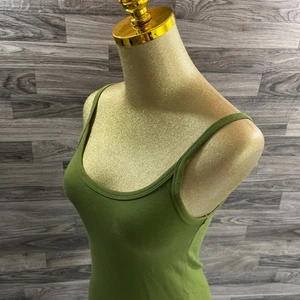 Camiseta sin mangas básica informal verde con tirantes de espagueti Forever 21 para mujer talla pequeña - Imagen 1 de 10