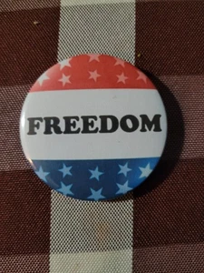 FREEDOM CHARLIE KIRK BUTTON PIN 2 1/4" ROUND - Picture 1 of 1