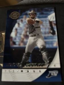 2001 Donruss Toby Hall RC 0579/187 - Picture 1 of 2