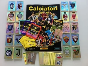 Panini CALCIATORI 2024 25 2025 Album + Set Completo + Bustine Reloaded + Slogan - Foto 1 di 6