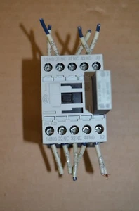 Contattore Moeller, IEC, 600VAC, 15A e 250VDC, 1A - Foto 1 di 4