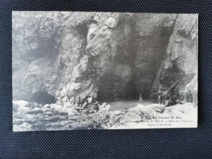 CPA 29 La Pointe du Raz - La Grande Grotte de l'Est de la Baie des Trépasses - Imagen 1 de 2