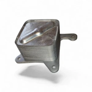 Enfriador de aceite de motor de alta resistencia para Toyota LandCruiser VDJ 76 78 79 - Imagen 1 de 5