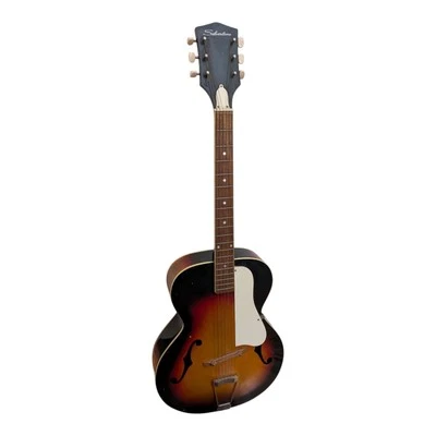 Guitarra acústica vintage Silvertone Archtop hecha en EE. UU. Foto 1 de 4