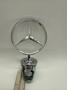 Mercedes Benz Genuine Vehicle Hood Star Emblem Badge (221-880-00-86, Chrome)NEW - Picture 1 of 5