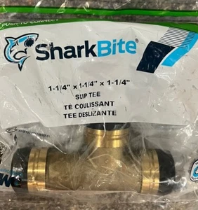 SharkBite UXL0335 1-1/4” Push Connect Slip Tee - Picture 1 of 3