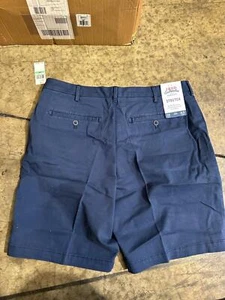 Men's Izod Saltwater Relaxed Classic Stretch Shorts - Picture 1 of 14