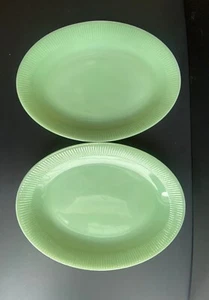Bandeja para servir ovalada Jane Ray 9"x12" jadeíta verde Fire King 2 piezas - Imagen 1 de 6