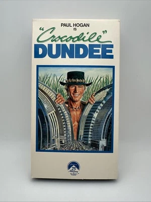 Cinta VHS 1987 Cocodrilo Dundee Paul Hogan Linda Kozlowski Foto 1 de 4
