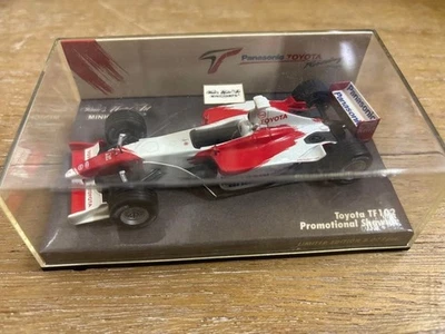 MINICHAMPS 1/43 Toyota TF102 F1 Limited Edition 8002 modellino auto pressofuso - Immagine 1 di 3