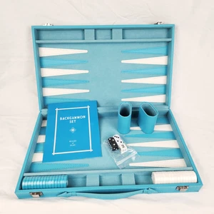 Two's Company Backgammon Set Turquesa y Blanco Juego Imitación Cuero Estuche 15x9x2 pulgadas - Imagen 1 de 15