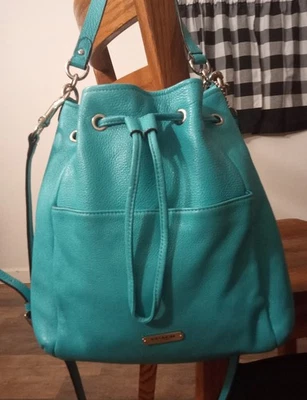 Bolso de mano Coach Avery Bucket de cuero azul turquesa con cordón Foto 1 de 4