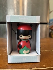 Vintage Momiji Message Puppe mit einer kleinen Nachricht innen nicht geöffnet handbemalt - Bild 1 von 3