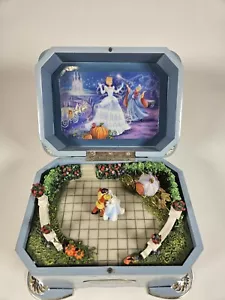 Disney Cinderella Schmuck Aufzieh Spieluhr Ever After Serie Beschreibung lesen - Bild 1 von 9