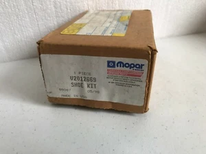 GENUINE OEM Mopar V2012669 REAR Brake Pads Set - Bild 1 von 2