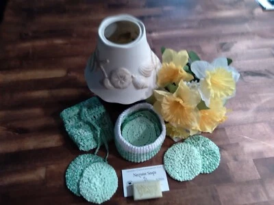 Face scrubbies crochet with matching basket and soap saver 100% cotton - Image 1 of 4