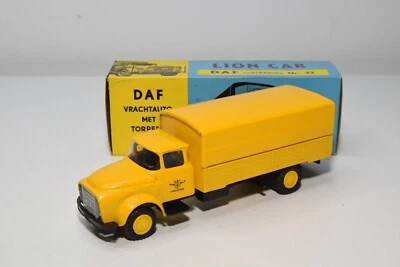 B71 1:50 LION CAR TOYS 32 DAF TORPEDO DAF MUSEUM EINDHOVEN GIALLO NUOVO CON S... - Immagine 1 di 4