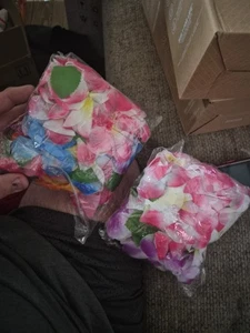 Fake Rose Pedale - Bild 1 von 1