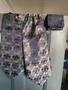Vintage Hisdern Cravat & Handkerchief Silver / Blue - Picture 1 of 5