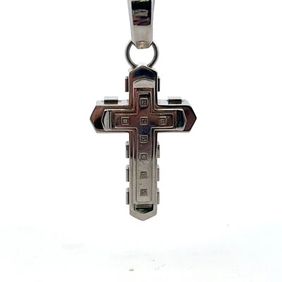 Collar colgante cruz diamante acero inoxidable 0,08 quilates Black & Blue Jewelry Co 22 pulgadas Foto 1 de 4