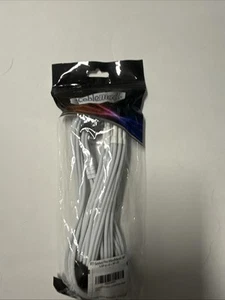 CableMod RT-Series Pro ModMesh 90 Grad weiß 16P bis 4 x 8P (B) - Bild 1 von 2