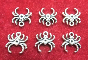 6 PIEZAS ~ ARAÑA HALLOWEEN ~ DIJES ~ COLGANTES ~ METAL PLATEADO ~ LOTE DE JOYAS - Imagen 1 de 3