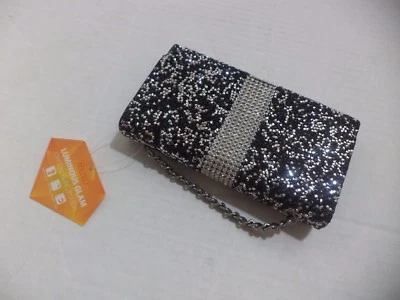 Funda tipo billetera híbrida Reiko para dispositivos Apple dimensión 6,05 (L) X 3,18 (H) X 0,67 (W) Foto 1 de 4