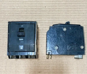 Nuevo Disyuntor de Empuje Square D QO QO315 3 Polos 15 Amp 240 V Negro NTO - Imagen 1 de 1