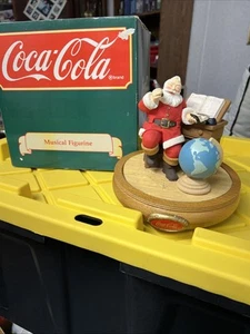 Coca-Cola Santa Musical Figurine Plays I’d Like To Teach The World To Sing 1990 - Picture 1 of 14