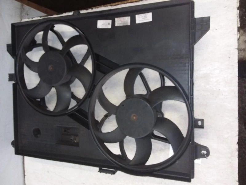 Conjunto de ventilador de refrigeración radiador Saturn Vue 2008-2010 fabricante de equipos originales Foto 1 de 4