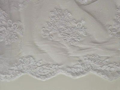 White Scalloped Edge Floral Lace - BY THE METER - 54” / 137cm Width - Image 1 of 4