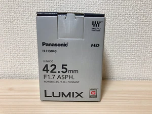 Panasonic LUMIX Silver Lens G 42.5mm/F1.7 ASPH./POWER H-HS043-S - Picture 1 of 8