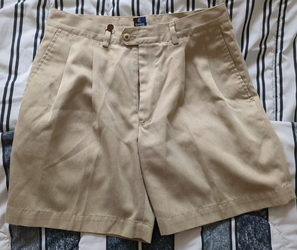 Ropa de golf Callaway By Nordstrom para hombre pantalones cortos caqui tostados plisados 32 Foto 1 de 4