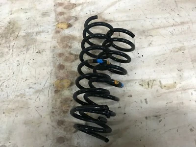 .FORD FOCUS PAR DE MOLAS HELICOIDAIS TRASEIRAS MOTORISTA O/S OU PASSAGEIRO N/S 2011 2012 - 2018 - Imagem 1 de 4