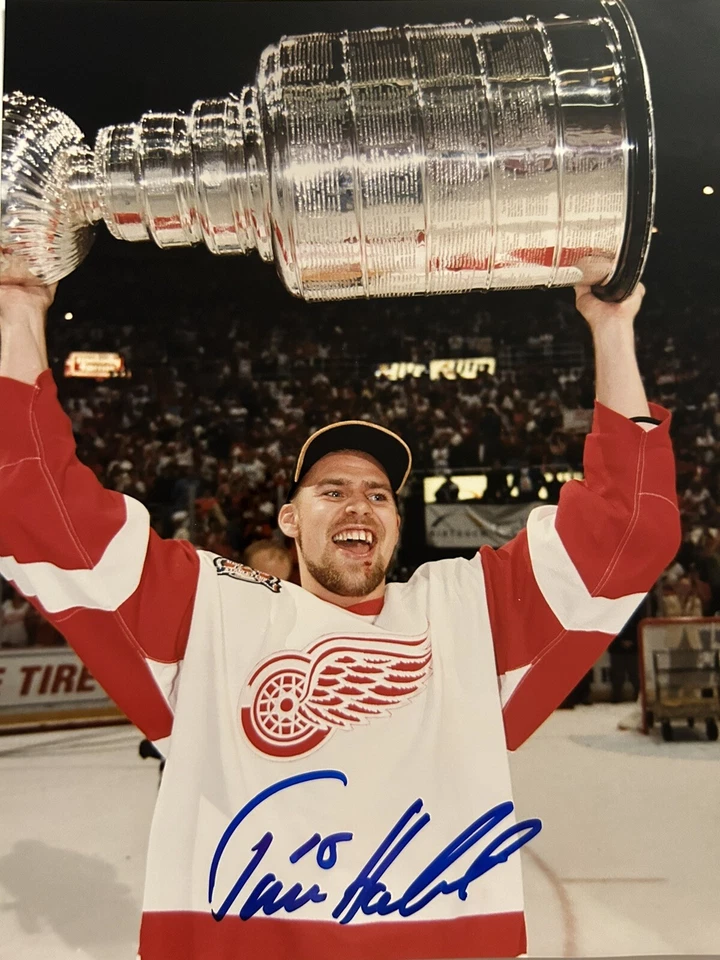 Tomas Holmstrom Signed 8x10 1997 Stanley Cup Champions Photo - Image 1 of 1
