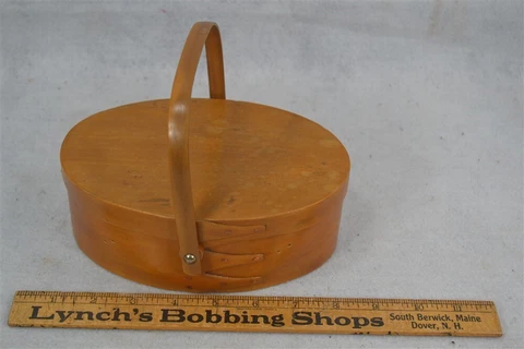 sewing box Shaker Community bent wood lapped lid with handle contents antique Cover