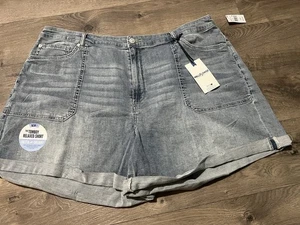 Wallflower Tomboy Relaxed Shorts Size 24W New - Picture 1 of 5