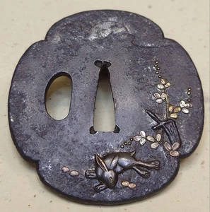 Tsuba de hierro, conejo, ilustración de hierba de otoño, incrustación de Japón #K6959 - Imagen 1 de 4