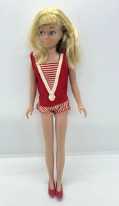Barbie Skipper Doll 1963 piernas rectas traje de baño rojo plano Japón - Imagen 1 de 5